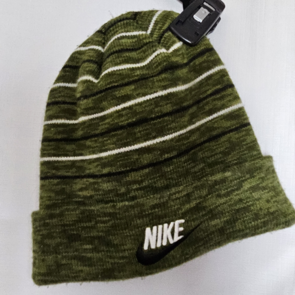 Nike Hat beanie like new